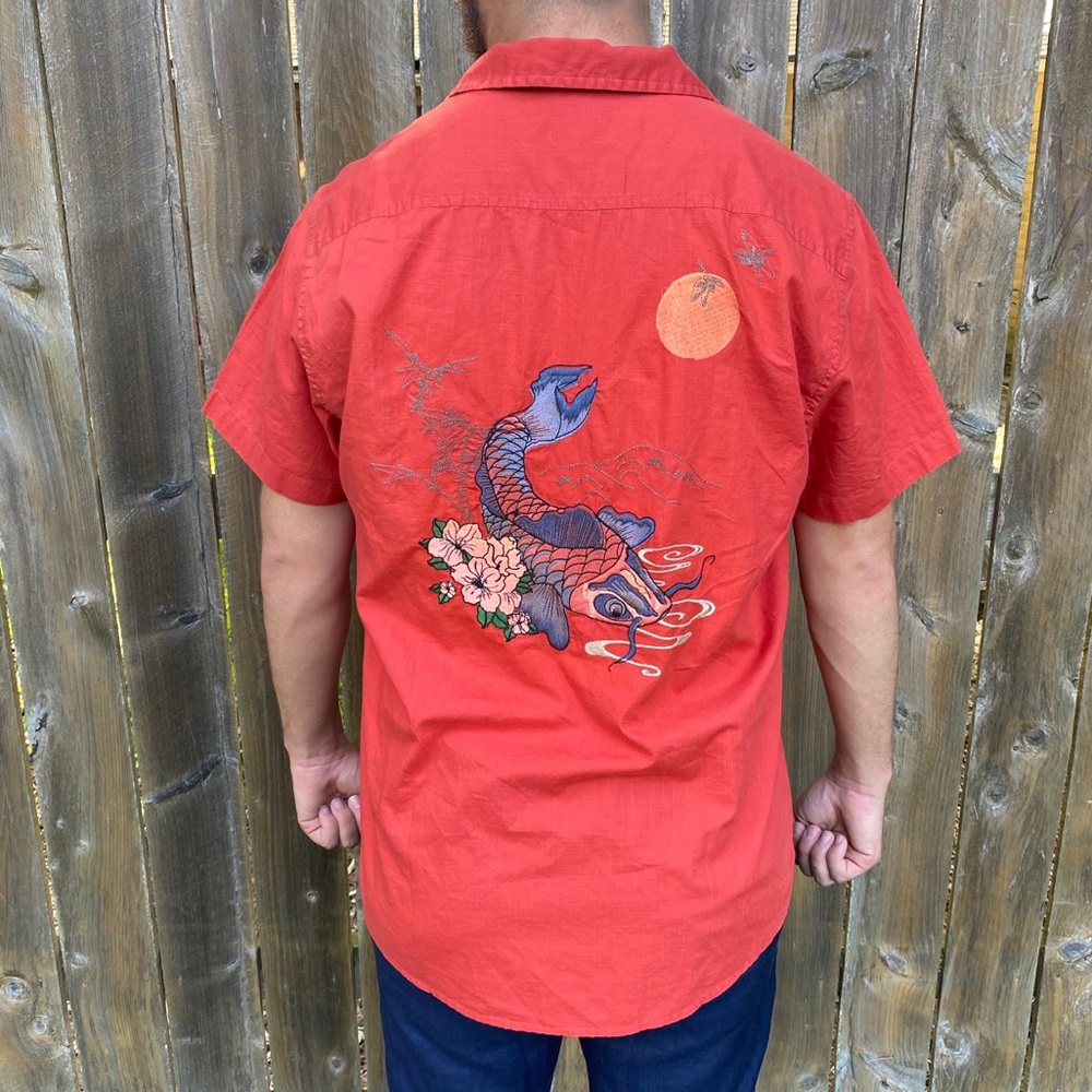 Guess | Koi Fish Short Sleeve Button up Shirt L